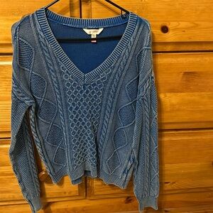 Vneck textured sweater